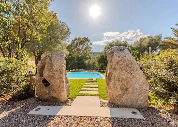 Stazzo L'olivastro Piscina Condivisa